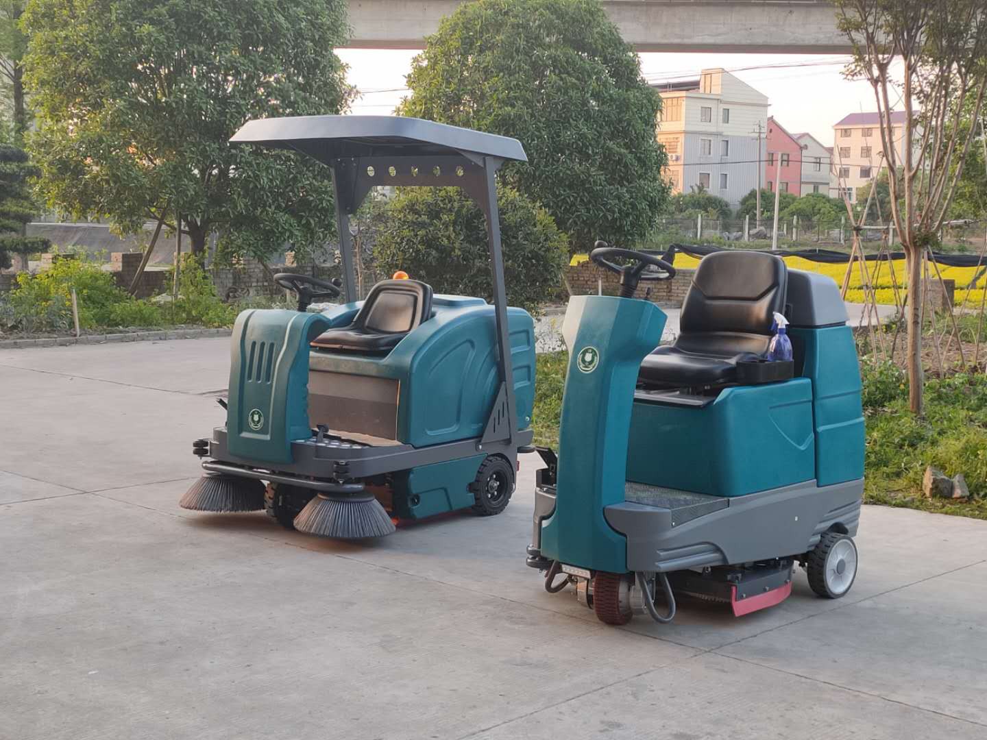 洁士S70B大型双刷驾驶式芭乐APP下载官方网站地址进入，双刷驾驶式洗地车，双刷驾驶式芭乐视频在线播放，双刷驾驶式扫地车