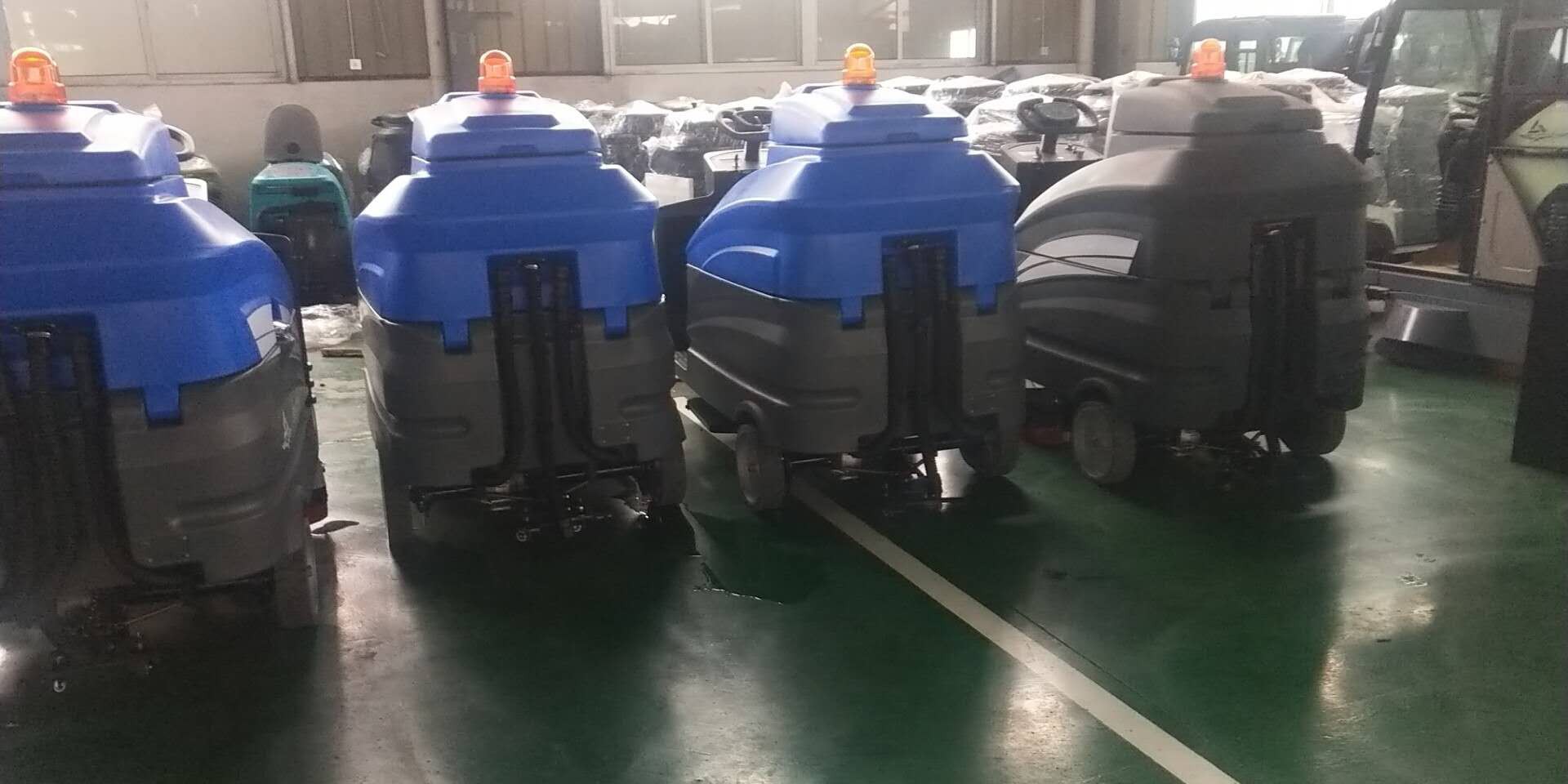 洁士AM1580TM超大型双刷驾驶式芭乐APP下载官方网站地址进入/电动双刷驾驶式洗地吸干机