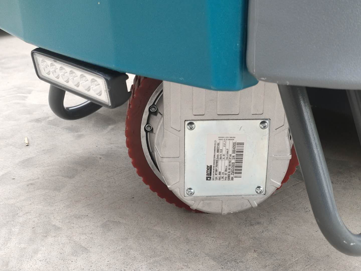 洁士S70B大型双刷驾驶式芭乐APP下载官方网站地址进入，双刷驾驶式洗地车，双刷驾驶式芭乐视频在线播放，双刷驾驶式扫地车