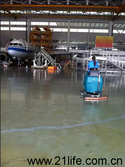 芭乐视频污下载BA900BT双刷驾驶式洗地吸干机