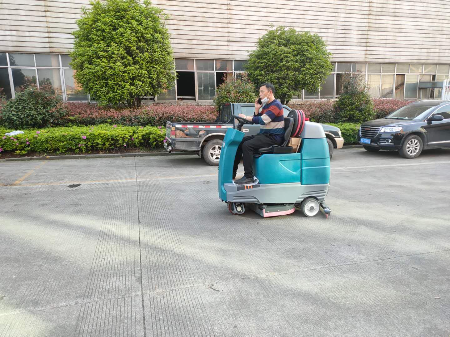 洁士S70B大型双刷驾驶式芭乐APP下载官方网站地址进入，双刷驾驶式洗地车，双刷驾驶式芭乐视频在线播放，双刷驾驶式扫地车