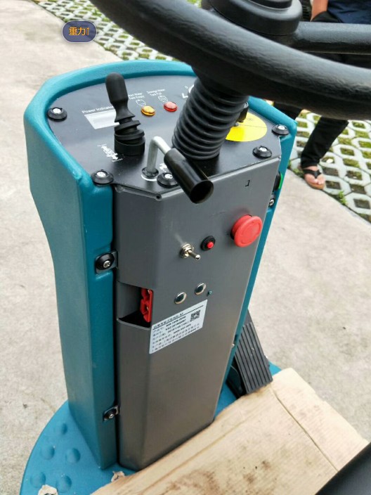 洁士S70双刷驾驶式芭乐APP下载官方网站地址进入，电动双刷驾驶式芭乐APP下载官方网站地址进入，洁士驾驶式芭乐APP下载官方网站地址进入