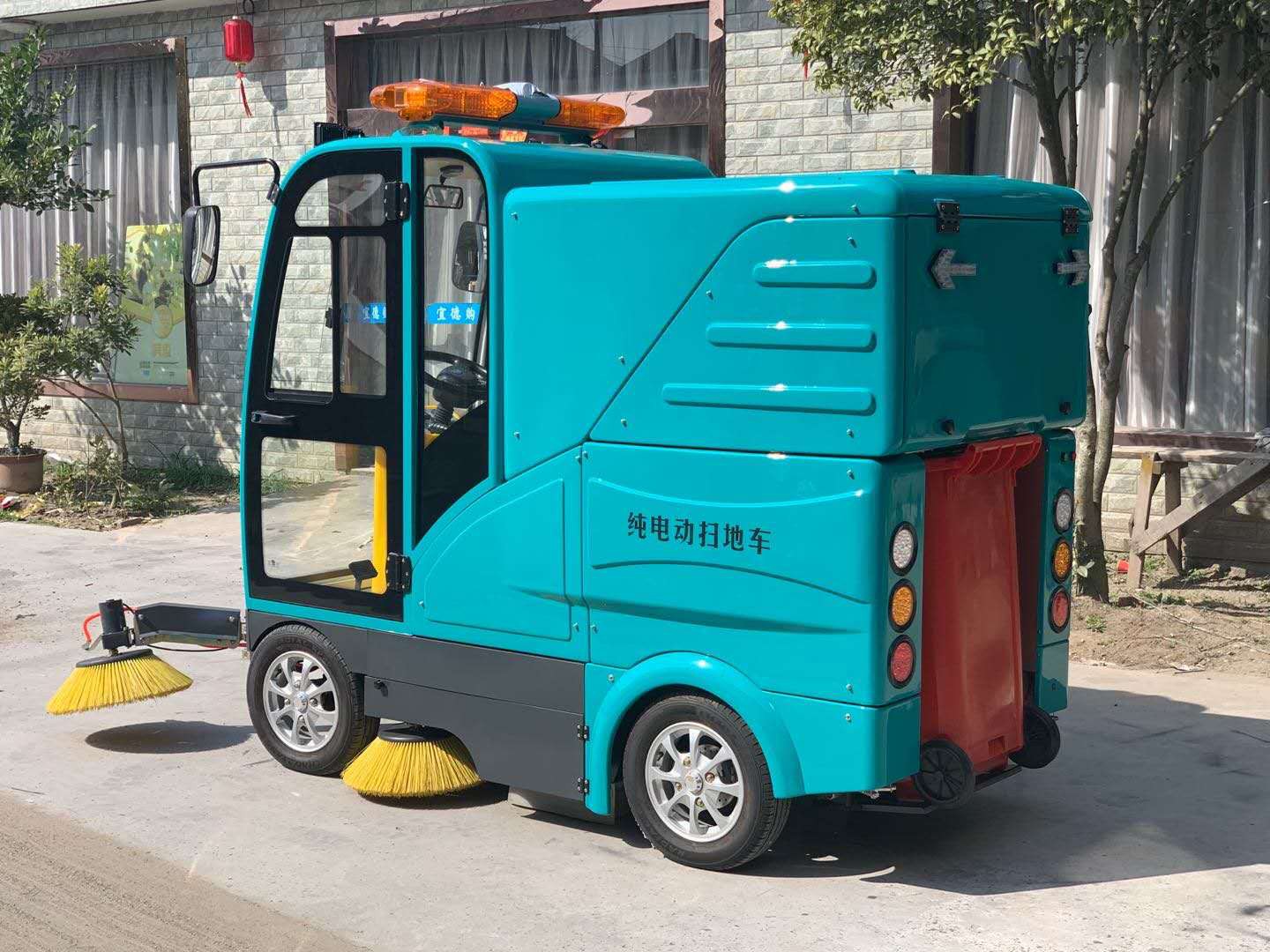 洁士AM2500TM电动四轮全封闭驾驶式扫地车/四轮全封闭驾驶式芭乐视频在线播放/四轮全封闭驾驶式清扫车/四轮全封闭驾驶式清扫机/四轮全封闭驾驶式扫路机/四轮全封闭驾驶式扫路车